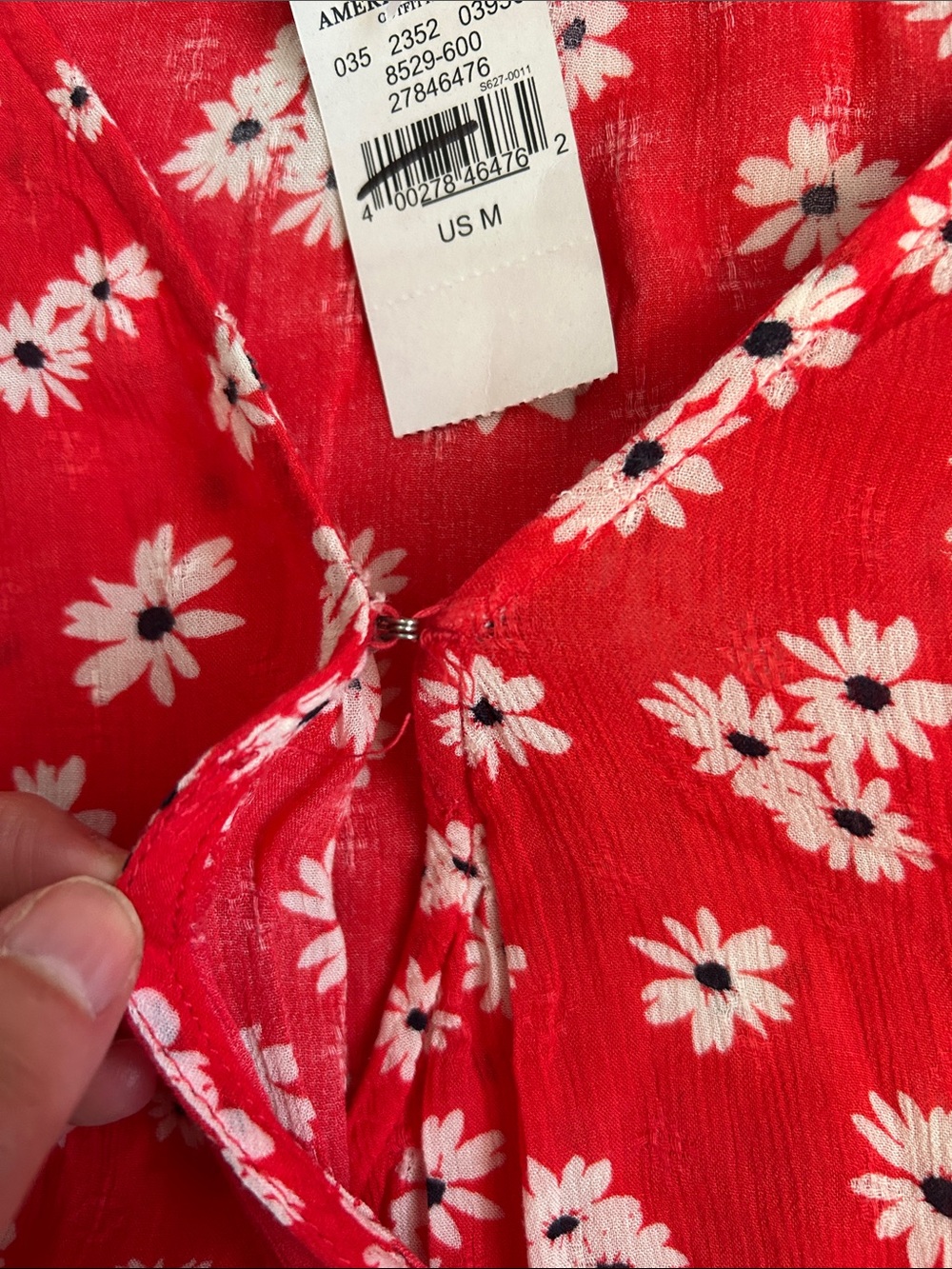 American Eagle red floral crop V faux wrap, ruffle short sleeve BoHo blouse M - Picture 4 of 9